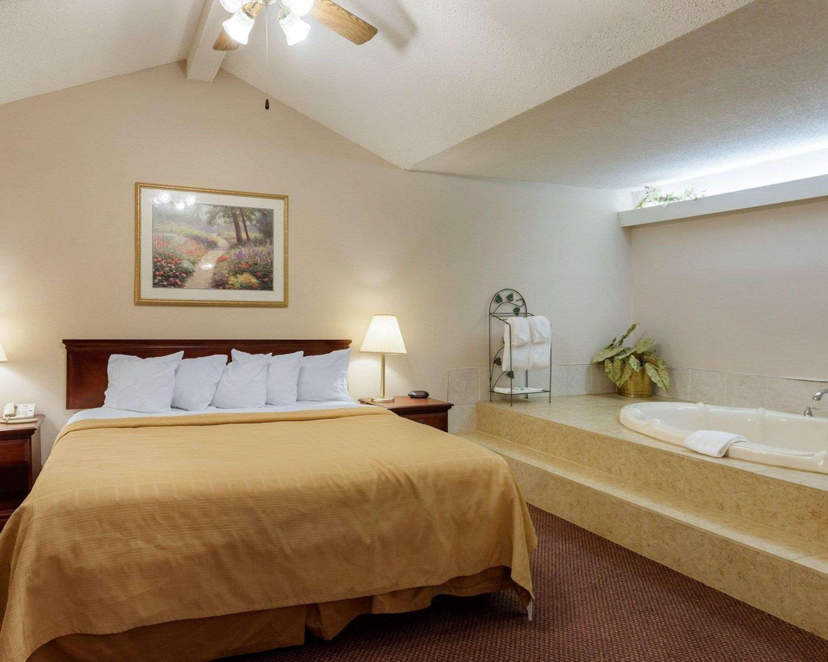 Quality Inn Robinsonville Екстериор снимка